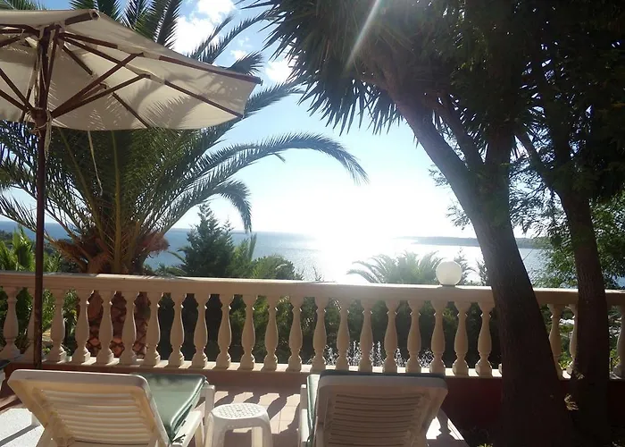 Sunshine Daire *
