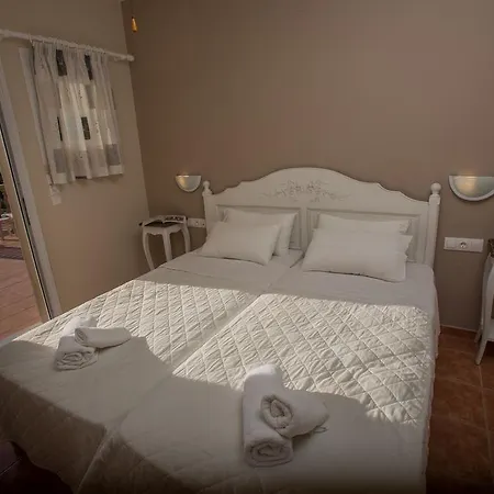 Sunshine Lassi (Kefalonia)